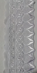 Dantela brodata pe panza cod 655