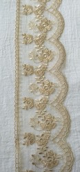 Dantela brodata pe tull 50768