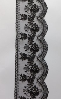 Dantela brodata pe tull lata 9 cm / negru