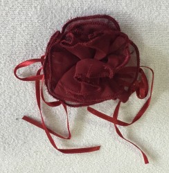 Floare cu agrafa