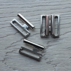 Inchizatori metal sutien