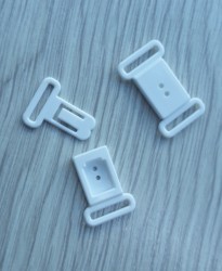 Inchizatori plastic papion