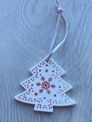 Ornament forma de bradut