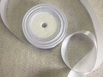 Panglica saten 25 mm/ 5 m