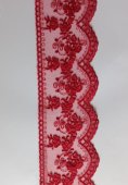 Dantela brodata pe tull lata 9 cm / rosie